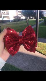 Red puff bow