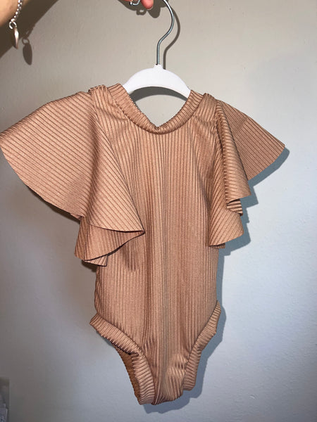 RTS 12m Brown flutter sleeve Leo